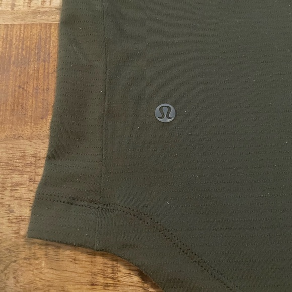 Lululemon Drysense Short Sleeve Shirt - Picture 6 of 6